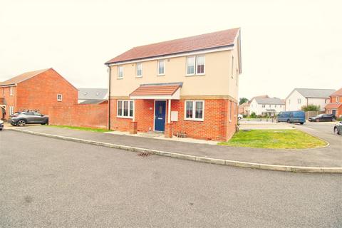 3 bedroom detached house for sale, Honeysuckle Lane, Pevensey BN24