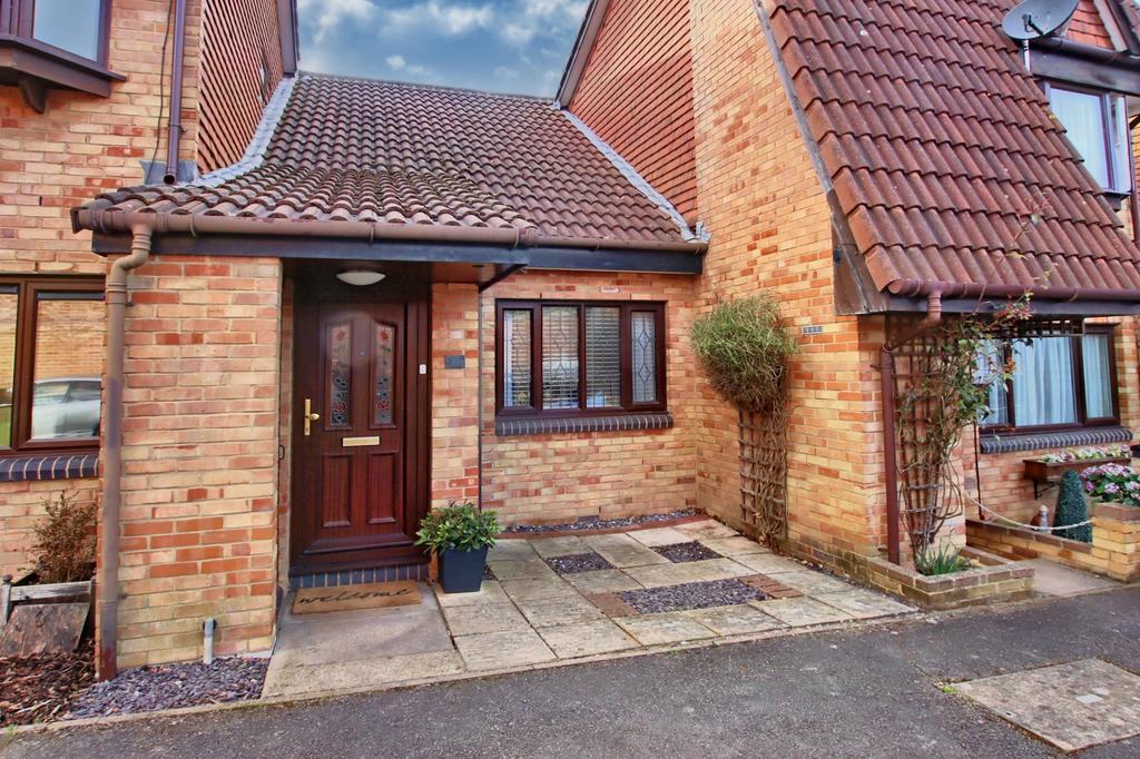Betony Close, Shirley Oaks Village 2 bed terraced house for sale £425,000
