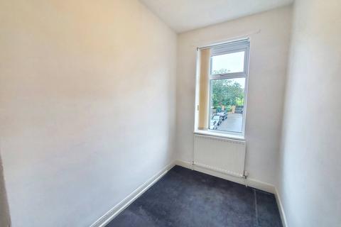 3 bedroom flat to rent, Station Road, Gosforth NE3