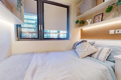 3 bedroom apartment to rent, Gold Three Bed Apartment Plus at Paris Gardens, 6 Paris Garden SE1