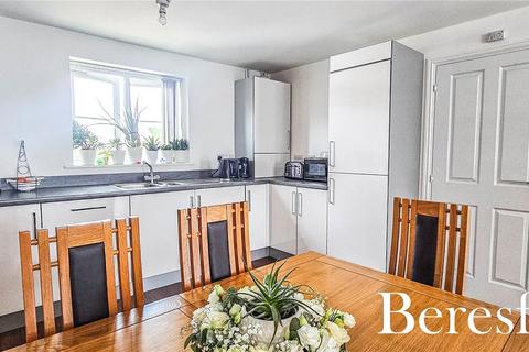 2 bedroom apartment for sale, Bernwelle Avenue, Romford, RM3