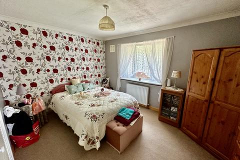 3 bedroom semi-detached house for sale, Savile Crescent, Bordon GU35