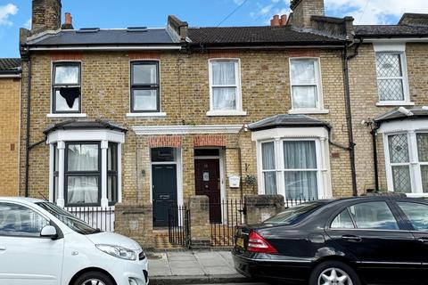 6 bedroom house to rent, Waghorn Street, Peckham Rye, London, SE15