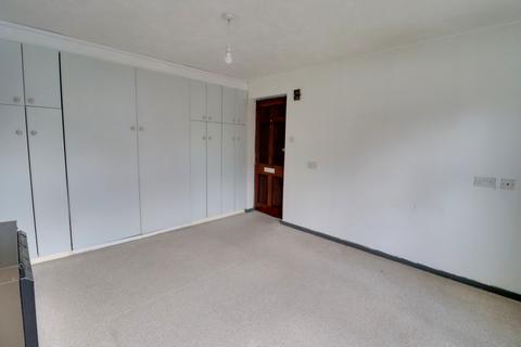 Studio to rent, ARRAGON COURT, WATERLOOVILLE