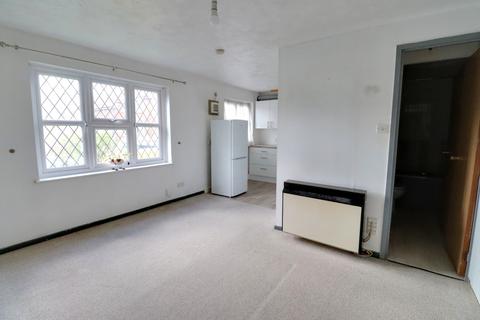 Studio to rent, ARRAGON COURT, WATERLOOVILLE