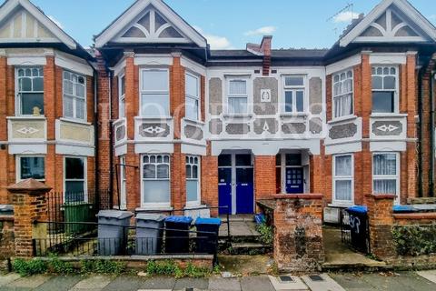 3 bedroom maisonette for sale, Mora Road, London, NW2