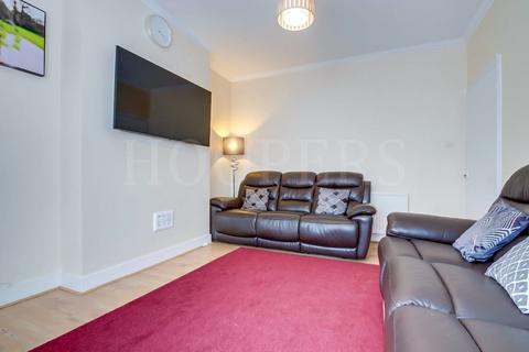 3 bedroom maisonette for sale, Mora Road, London, NW2