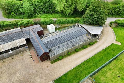 2 bedroom property for sale, Flaxlands Kennels & Cattery, Royal Wootton Bassett, Swindon, Wiltshire, SN4
