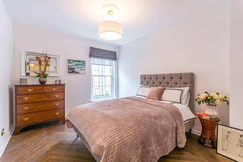 2 bedroom flat to rent, Whitfield Street, Fitzrovia, London, W1T