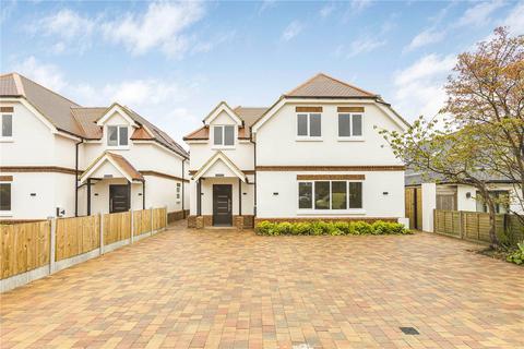 4 bedroom detached house for sale, Newgatestreet Road, Goffs Oak, Hertfordshire, EN7