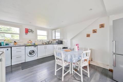 2 bedroom flat to rent, Sedgeford Road, East Acton, London, W12