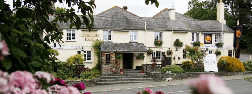 Jubilee Inn   Only 8 minutes walk from the park