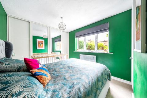 1 bedroom maisonette for sale, Bagshot,  Surrey,  GU19