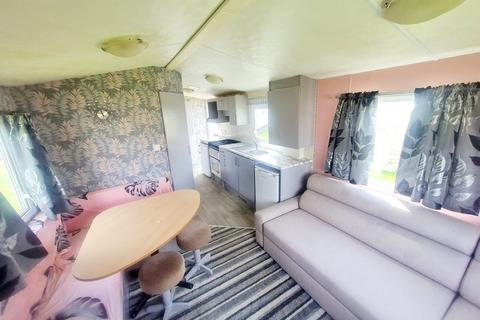 2 bedroom static caravan for sale, Dovercourt Holiday Park