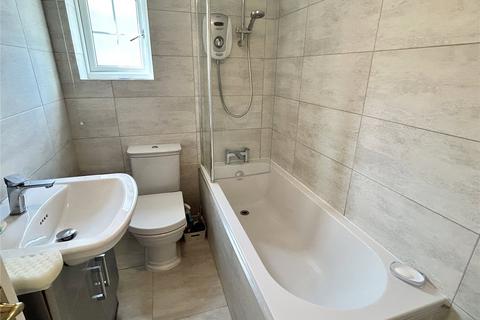 6 Dewberry Close, Bradford, BD7 4EU