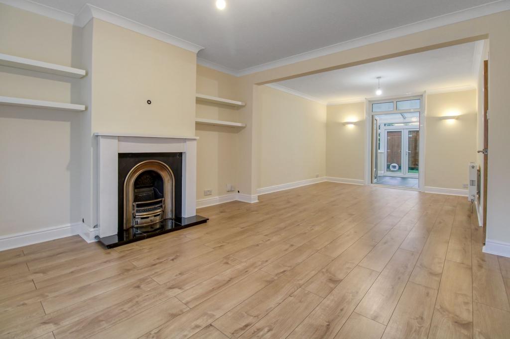 Sitting/Dining Room