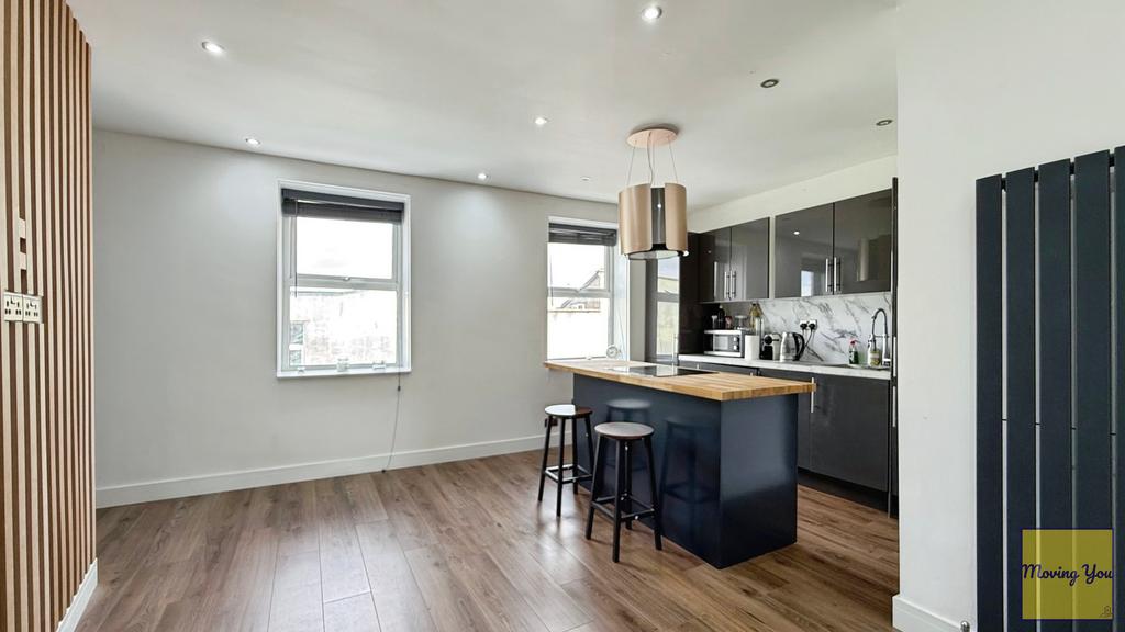 Kitchen/ Lounge