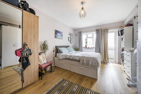 Flat 16, Ivanhoe House Rinaldo Road, London, SW12 8PS