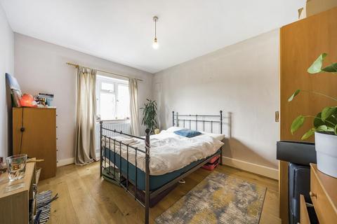 Flat 16, Ivanhoe House Rinaldo Road, London, SW12 8PS