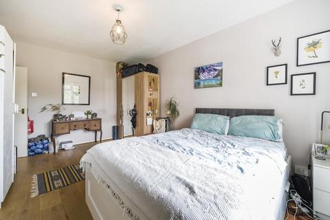 Flat 16, Ivanhoe House Rinaldo Road, London, SW12 8PS
