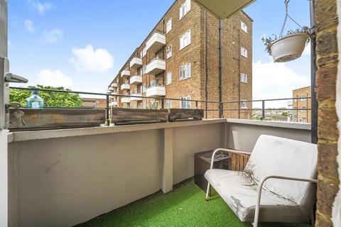 Flat 16, Ivanhoe House Rinaldo Road, London, SW12 8PS
