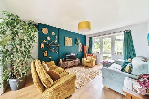 87 Fox Lane, Winchester, SO22 4EA