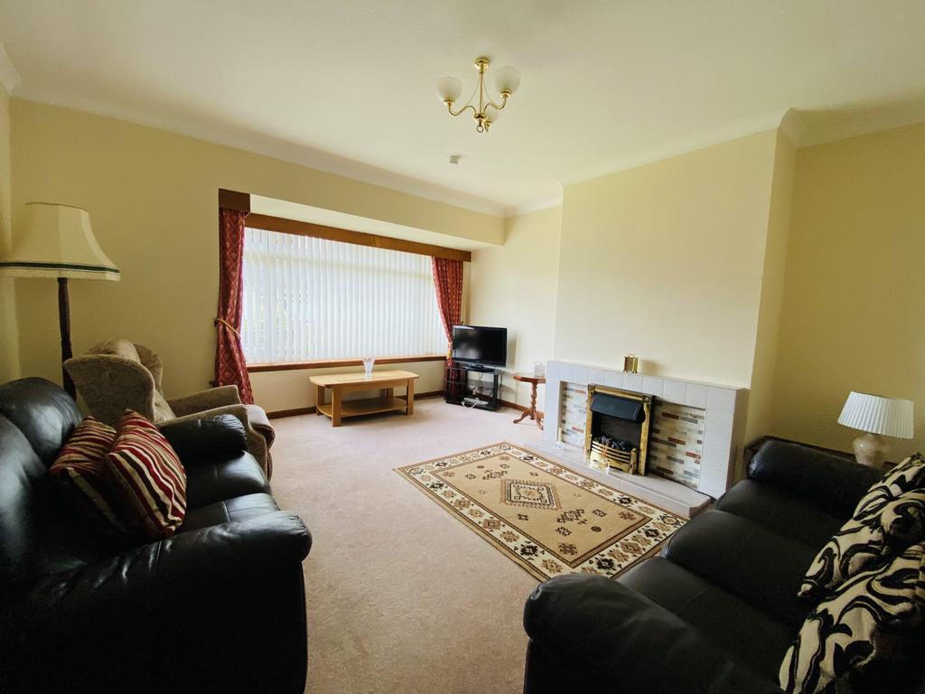 6 Fairfield Crescent, Dumfries, DG1 4 BW - Braidwoo