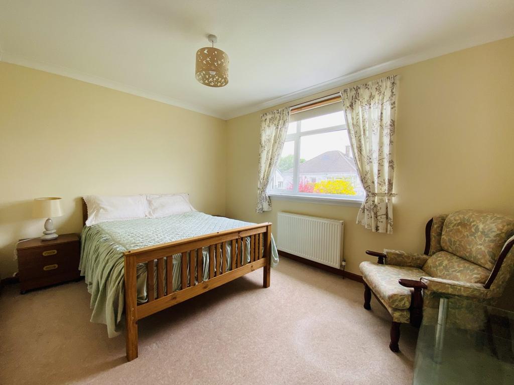 6 Fairfield Crescent, Dumfries, DG1 4 BW - Braidwoo