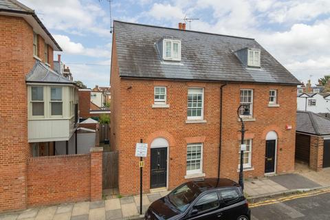 3 bedroom end of terrace house to rent, New Street, St Dunstans, Canterbury