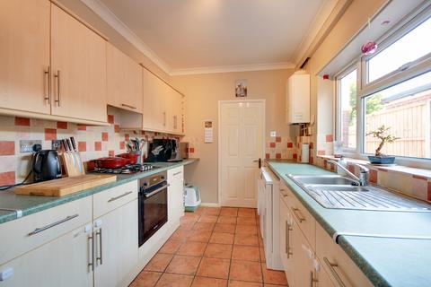 2 bedroom terraced house for sale, SHOLING! TWO BEDROOM TERRACED HOUSE! OFF ROAD PARKING!