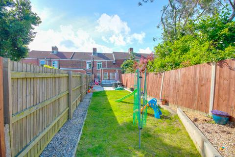 2 bedroom terraced house for sale, SHOLING! TWO BEDROOM TERRACED HOUSE! OFF ROAD PARKING!