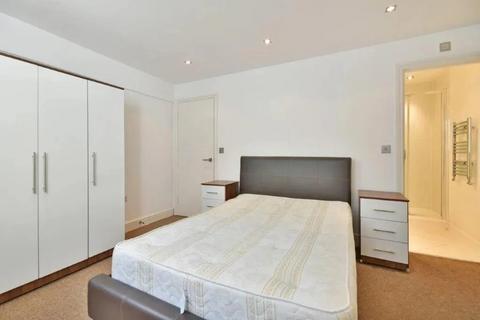 2 bedroom flat to rent, Minster Road, Kilburn