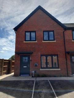 2 bedroom end of terrace house for sale, Yew Tree Meadows, Gipsy Lane, Nuneaton, Warwickshire, CV11