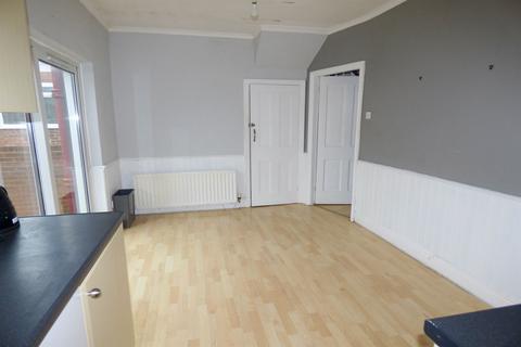 3 bedroom terraced house for sale, Holyoake Gardens, Low Fell