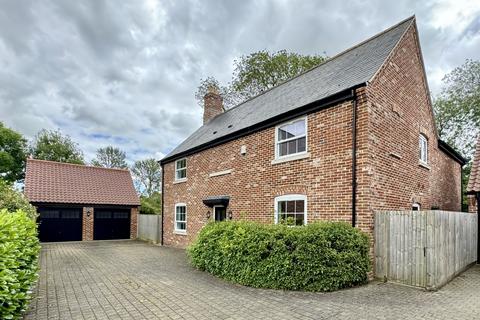 5 bedroom detached house to rent, The Green, Brington PE28