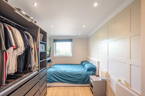 2 bedroom flat for sale, Somercoates Close, Cockfosters, Barnet, EN4