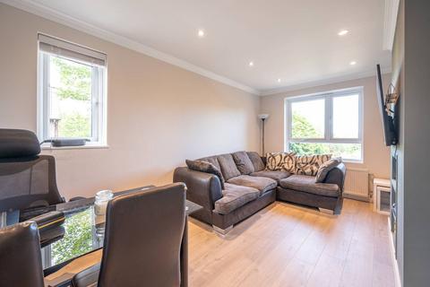 2 bedroom flat for sale, Somercoates Close, Cockfosters, Barnet, EN4