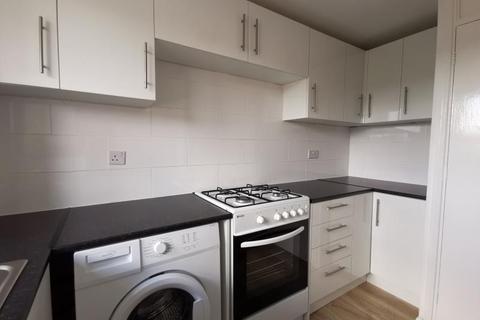 1 bedroom flat to rent, Streamside Close, Edmonton, N9