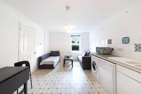 2 bedroom flat to rent, Conant Mews, Aldgate, London, E1