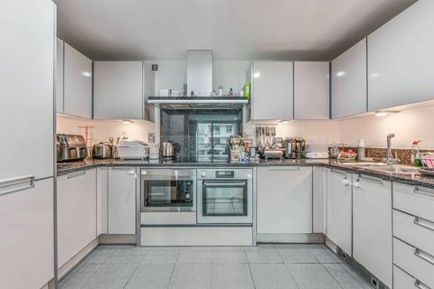 2 bedroom flat for sale, Hamilton House, St George Wharf, Vauxhall, London, SW8