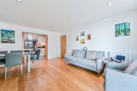 2 bedroom flat for sale, Hamilton House, St George Wharf, Vauxhall, London, SW8