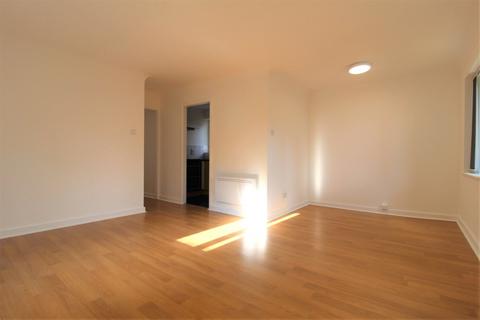 2 bedroom apartment for sale, Golden Court, Barnet EN4