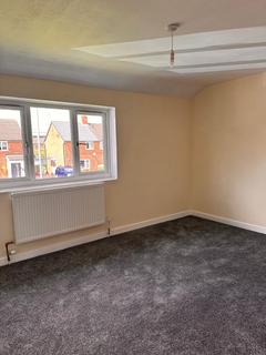 3 bedroom semi-detached house to rent, Aylesbury HP19