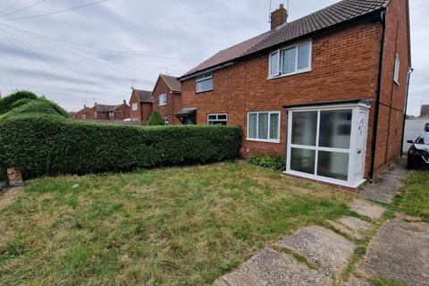 3 bedroom semi-detached house to rent, Aylesbury HP19