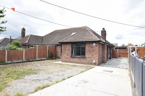 3 bedroom semi-detached bungalow for sale, St Osyth Road East, Little Clacton