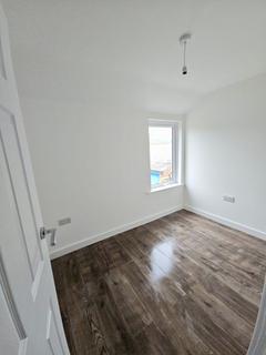 3 bedroom terraced house to rent, Bamford Road, Heywood, Lancashire