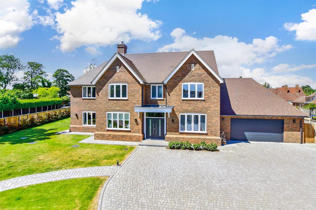 Whitstable Road, Blean, Canterbury, Kent 5 bed detached house for sale