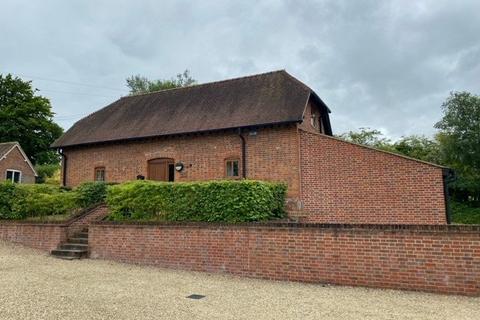 3 bedroom detached house to rent, Ownham, Newbury, Berkshire