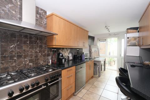 2 bedroom townhouse for sale, Lakefield Close, Hall Green, Birmingham B28 8QZ