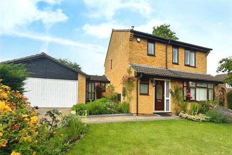 4 bedroom detached house for sale, Medina Gardens, Bicester OX26